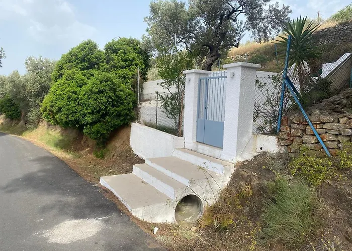Olive Hill Private House